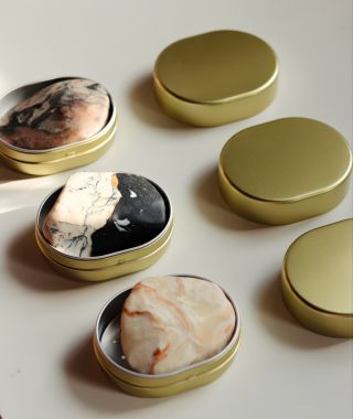 ✨NOVINKA✨ CESTOVNÍ KRABIČKA GOLD 🌞Určená přímo ma míru OBLÁZKŮM🌞 🧤mrkněte na naší JEDINEČNOU NABÍDKU na našem eshopu. Čeká...